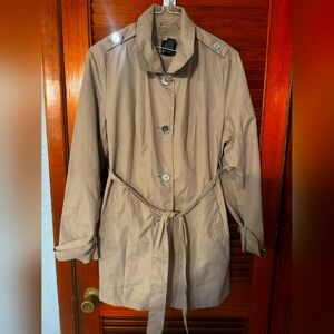 Light Weather short Trench Coat